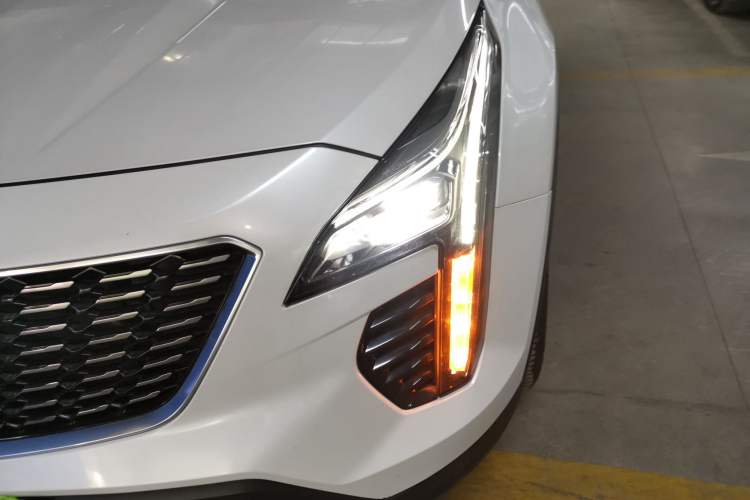 Used Cadillac XT4 2022 28T Two-Wheel Drive Fashion Edition Left Front Headlight