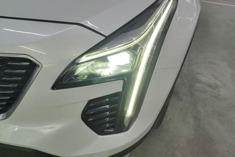 Used Cadillac XT4 2022 28T Four-Wheel Drive Prestige Version Left Front Headlight