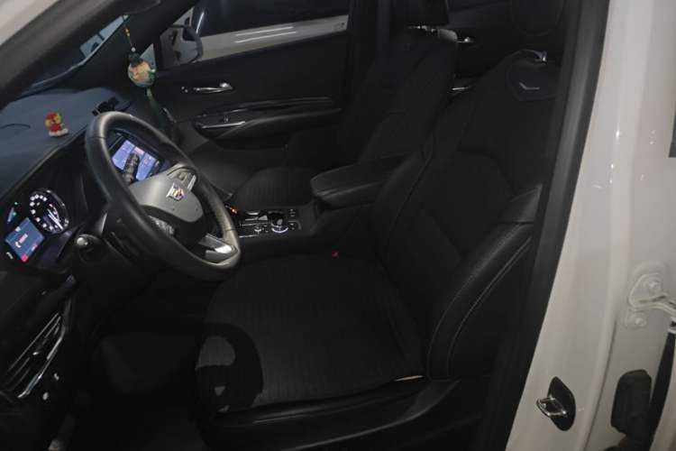 Used Cadillac XT4 2022 28T Two-Wheel Drive Fashion Edition Left Front Seat