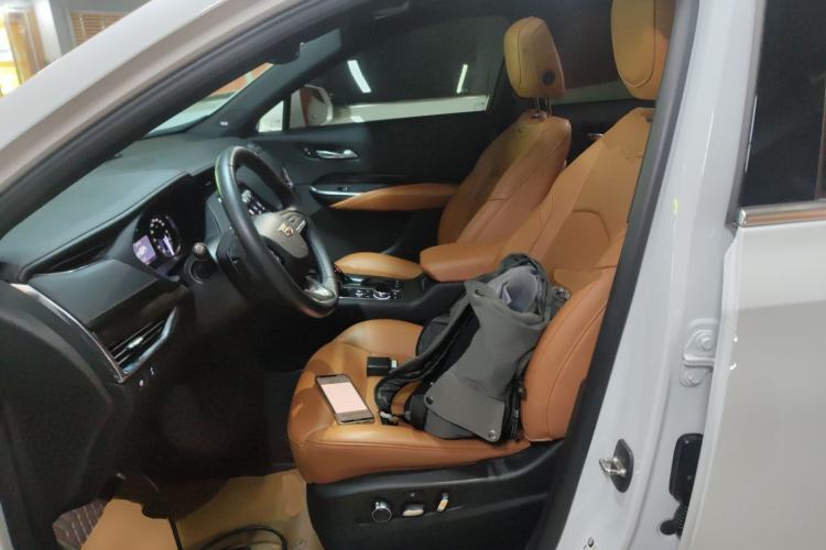Used Cadillac XT4 2022 28T Two-Wheel Drive Prestige Version Left Front Seat
