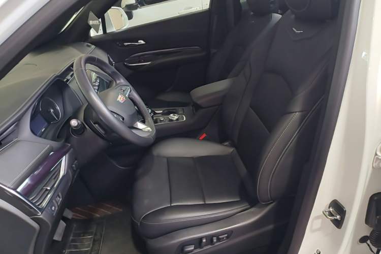 Used Cadillac XT4 2022 28T Two-Wheel Drive Fashion Edition Left Front Seat