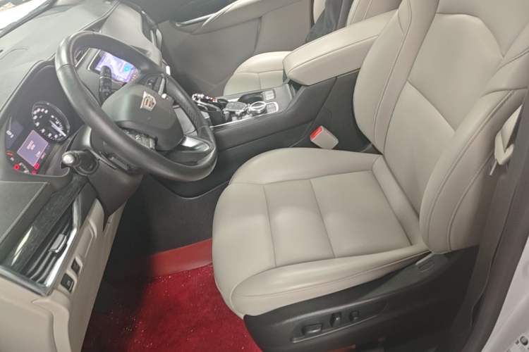 Used Cadillac XT4 2022 28T Two-Wheel-Drive Luxury Version Left Front Seat