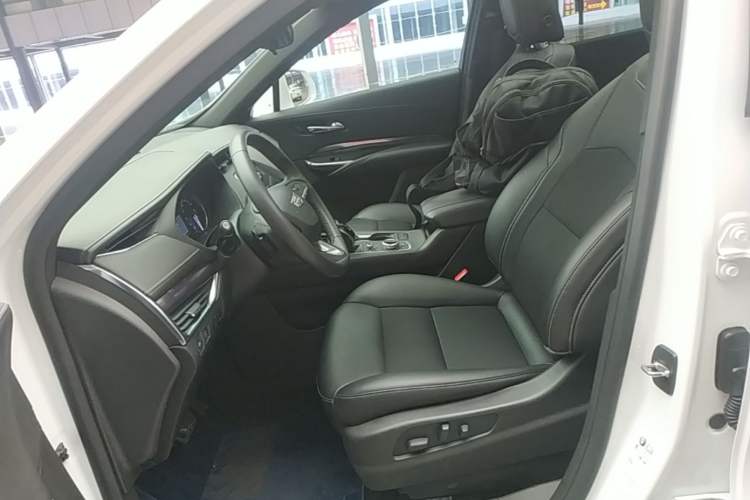 Used Cadillac XT4 2022 28T Two-Wheel Drive Fashion Edition Left Front Seat