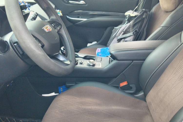 Used Cadillac XT4 2022 28T Two-Wheel Drive Fashion Edition Left Front Seat