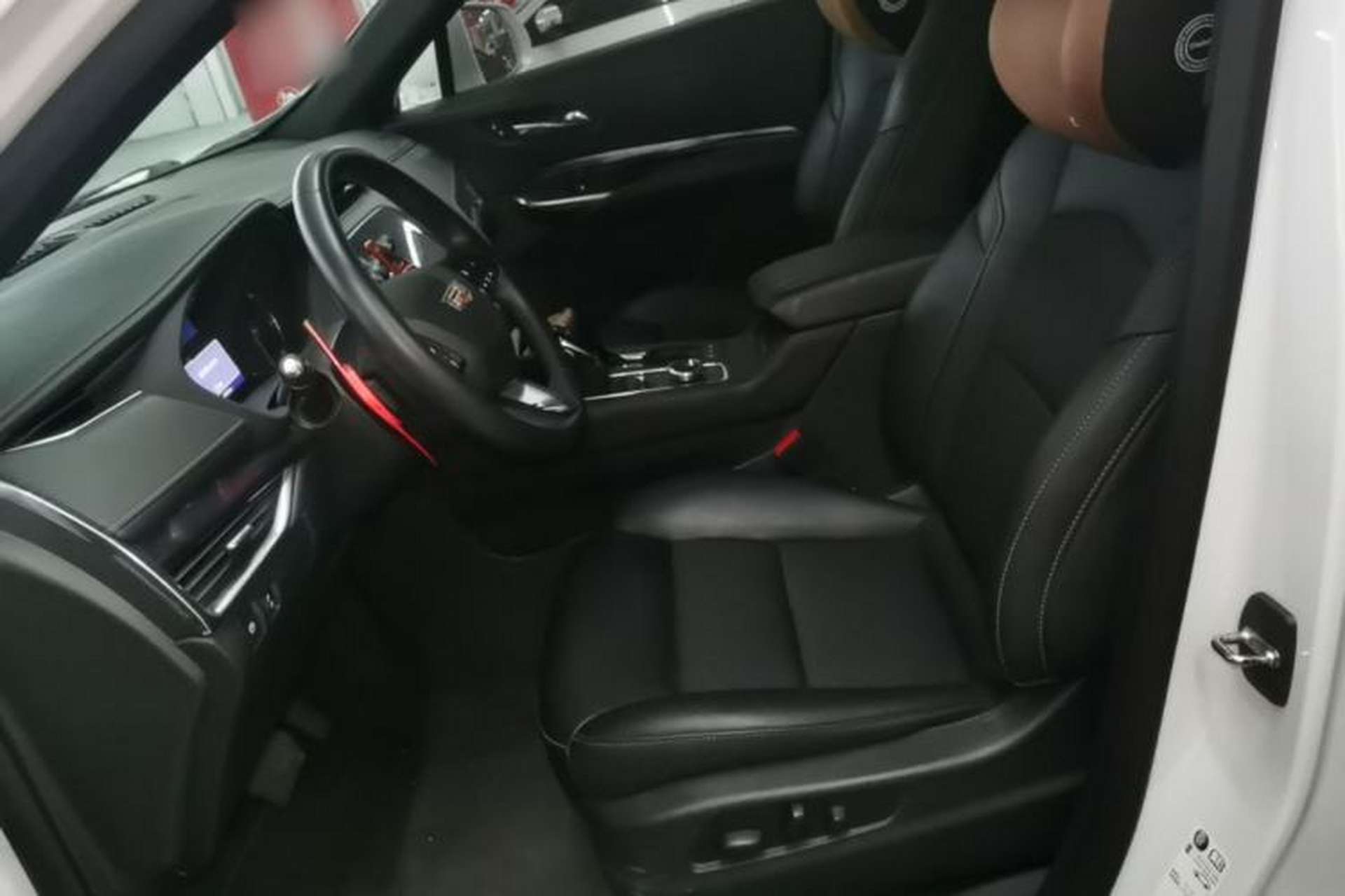 Used Cadillac XT4 2022 28T Two-Wheel Drive Fashion Edition Left Front Seat