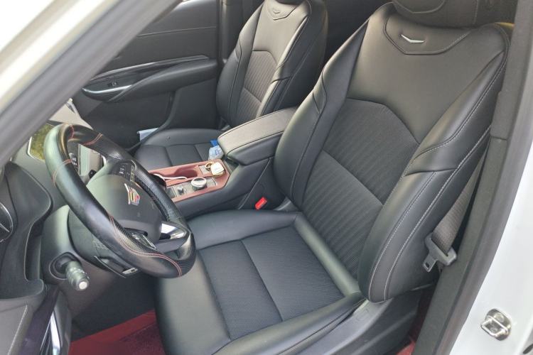 Used Cadillac XT4 2022 28T Two-Wheel Drive Fashion Edition Left Front Seat