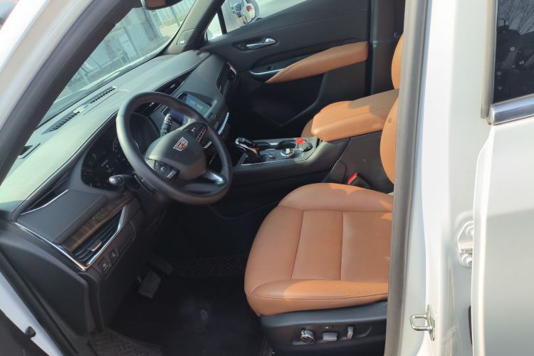 Used Cadillac XT4 2022 28T Two-Wheel Drive Prestige Version Left Front Seat