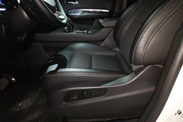 Used Cadillac XT4 2022 28T Two-Wheel Drive Fashion Edition Left Front Seat