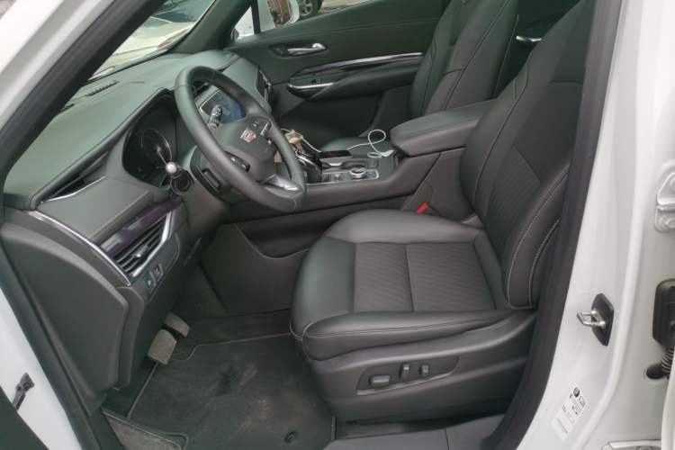 Used Cadillac XT4 2022 28T Two-Wheel Drive Fashion Edition Left Front Seat
