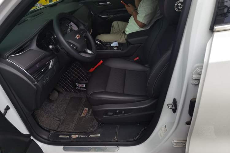 Used Cadillac XT4 2022 28T Two-Wheel Drive Fashion Edition Left Front Seat