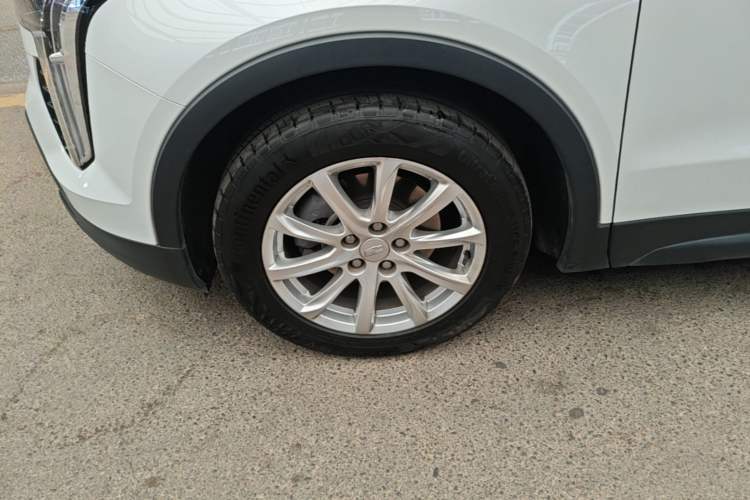 Used Cadillac XT4 2022 28T Two-Wheel Drive Fashion Edition Left Front Wheel Hub
