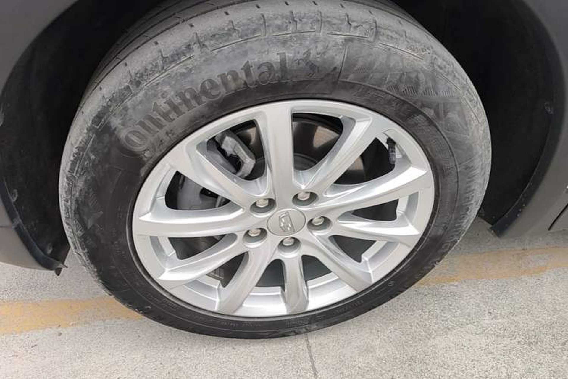 Used Cadillac XT4 2022 28T Two-Wheel Drive Fashion Edition Left Front Wheel Hub