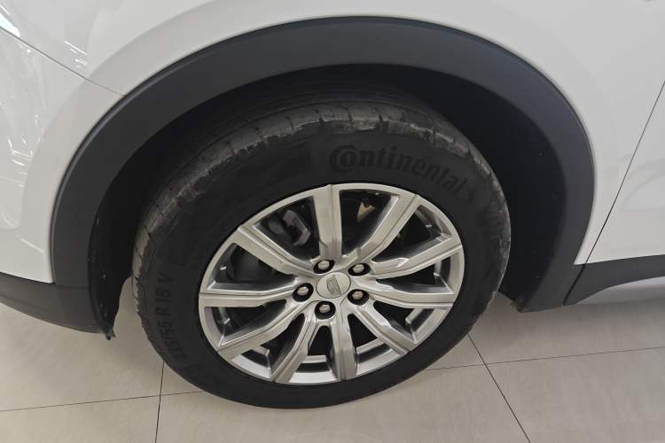 Used Cadillac XT4 2022 28T Two-Wheel-Drive Luxury Version Left Front Wheel Hub