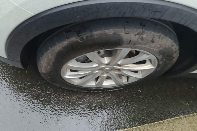 Used Cadillac XT4 2022 28T Two-Wheel Drive Fashion Edition Left Front Wheel Hub