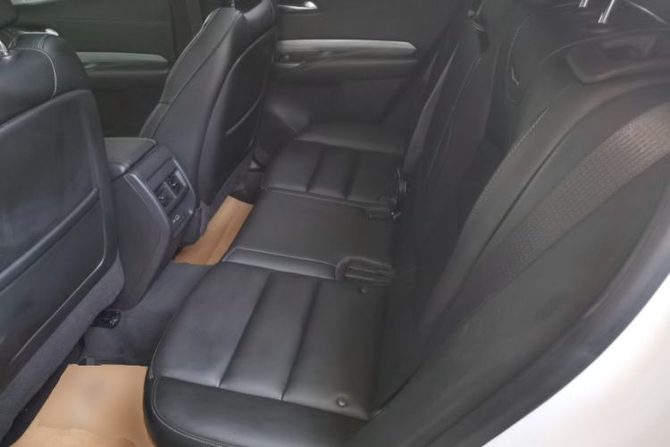 Used Cadillac XT4 2022 28T Two-Wheel-Drive Luxury Version Left Rear Seat