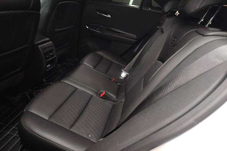 Used Cadillac XT4 2022 28T Two-Wheel Drive Fashion Edition Left Rear Seat