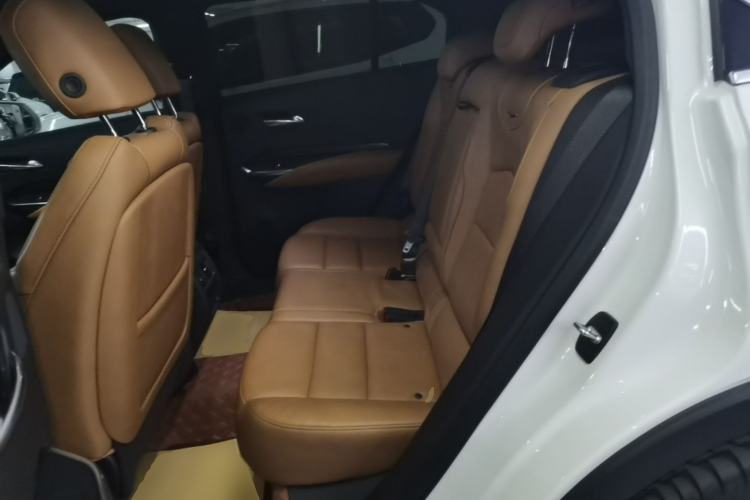Used Cadillac XT4 2022 28T Four-Wheel Drive Prestige Version Left Rear Seat