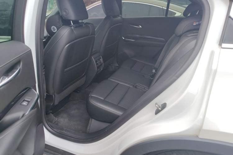 Used Cadillac XT4 2022 28T Two-Wheel Drive Fashion Edition Left Rear Seat