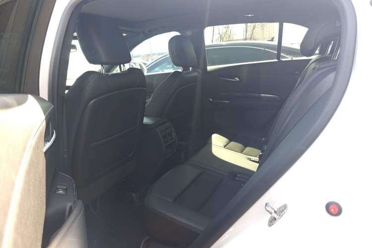 Used Cadillac XT4 2022 28T Two-Wheel Drive Fashion Edition Left Rear Seat