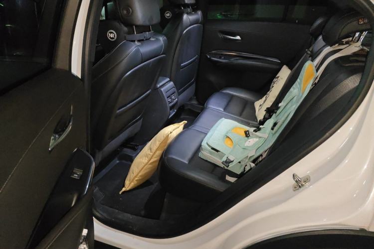 Used Cadillac XT4 2022 28T Two-Wheel Drive Fashion Edition Left Rear Seat