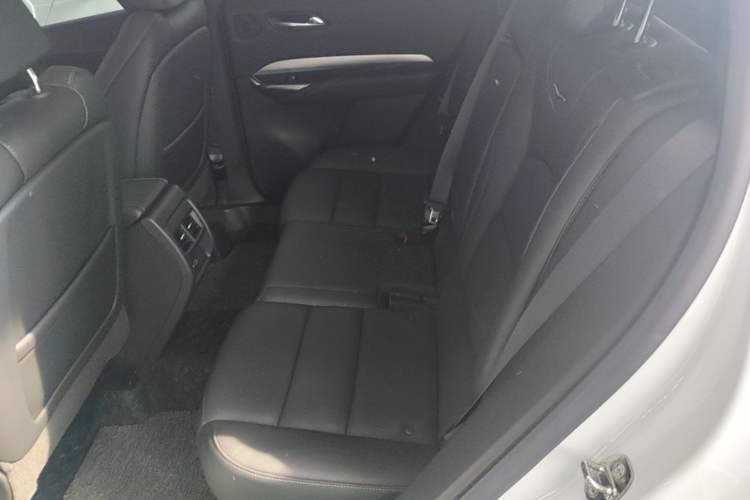 Used Cadillac XT4 2022 28T Two-Wheel Drive Prestige Version Left Rear Seat