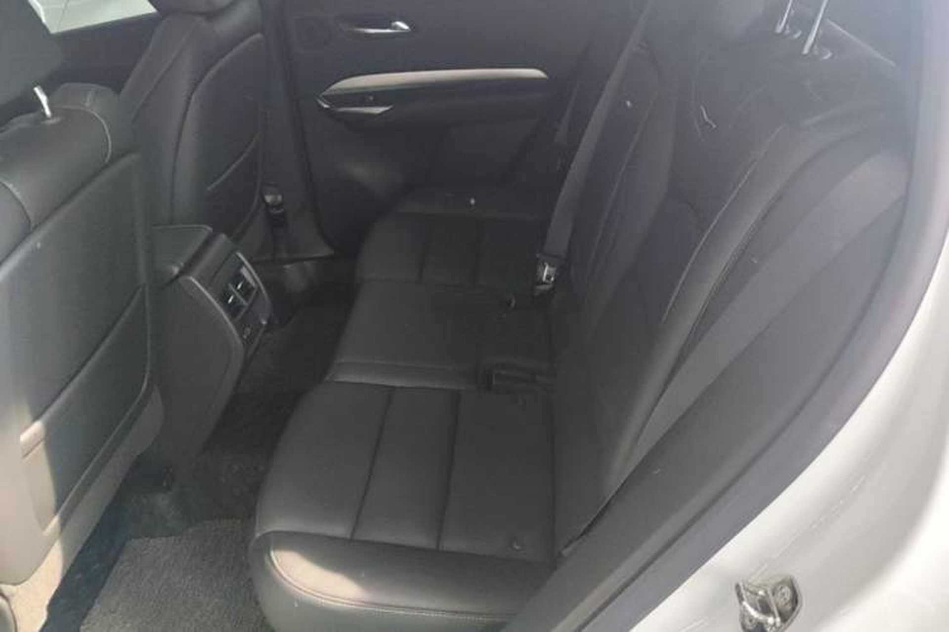 Used Cadillac XT4 2022 28T Two-Wheel Drive Prestige Version Left Rear Seat