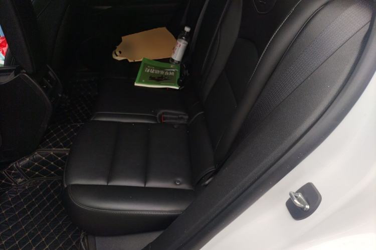 Used Cadillac XT4 2022 28T Two-Wheel-Drive Luxury Version Left Rear Seat