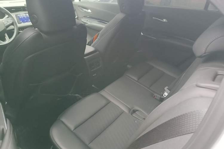 Used Cadillac XT4 2022 28T Two-Wheel Drive Fashion Edition Left Rear Seat