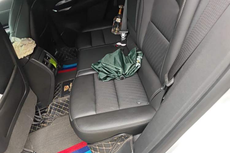Used Cadillac XT4 2022 28T Two-Wheel Drive Fashion Edition Left Rear Seat
