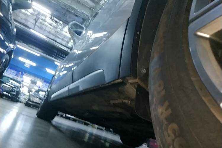 Used Cadillac XT4 2022 28T Two-Wheel-Drive Luxury Version Left Side Sill
