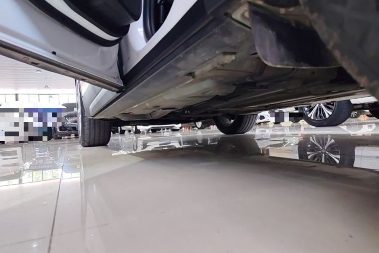 Used Cadillac XT4 2022 28T Two-Wheel Drive Fashion Edition Left Side Sill