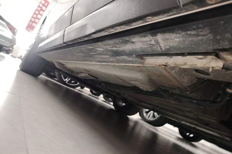Used Cadillac XT4 2022 28T Two-Wheel Drive Fashion Edition Left Side Sill