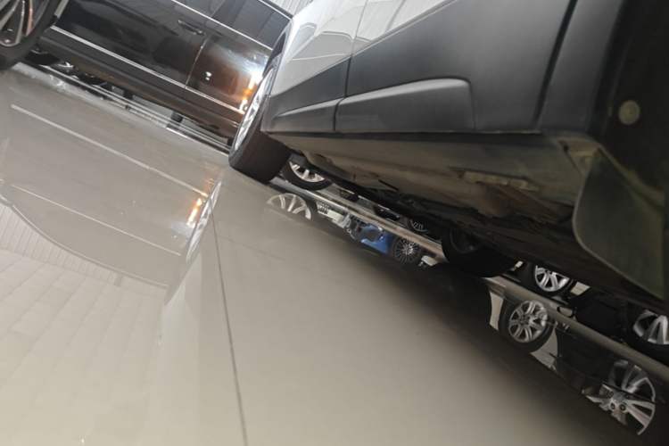 Used Cadillac XT4 2022 28T Two-Wheel Drive Fashion Edition Left Side Sill