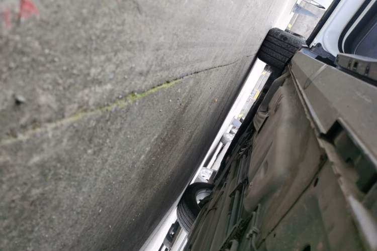Used Cadillac XT4 2022 28T Two-Wheel Drive Fashion Edition Left Side Sill