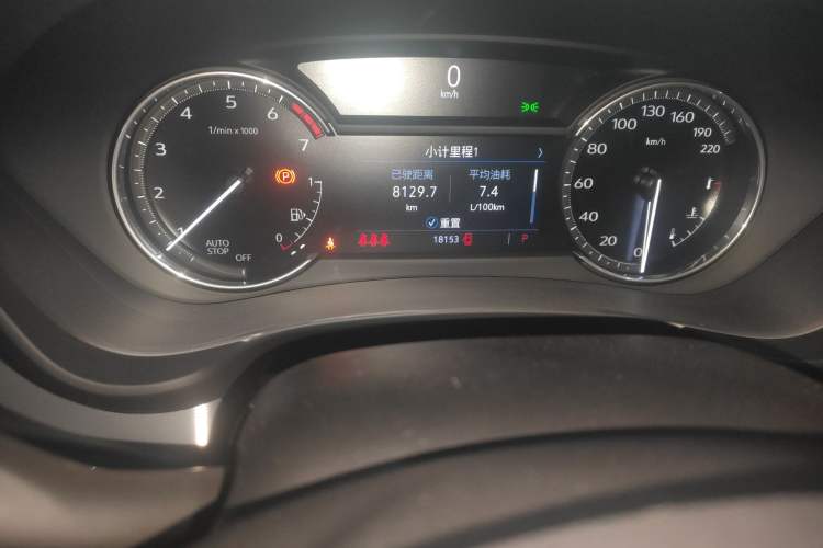 Used Cadillac XT4 2022 28T Two-Wheel-Drive Luxury Version Odometer Close Up