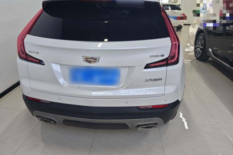 Used Cadillac XT4 2022 28T Two-Wheel-Drive Luxury Version Rear