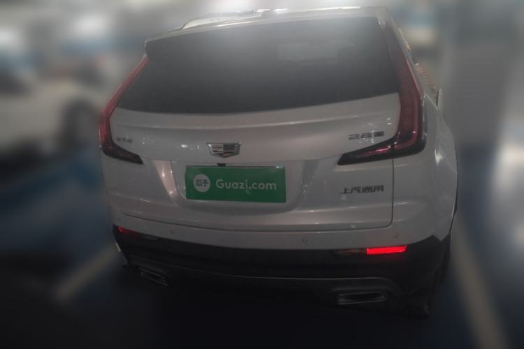 Used Cadillac XT4 2022 28T Two-Wheel-Drive Luxury Version Rear