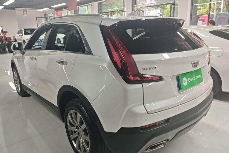 Used Cadillac XT4 2022 28T Two-Wheel-Drive Luxury Version Rear Left 45 Deg
