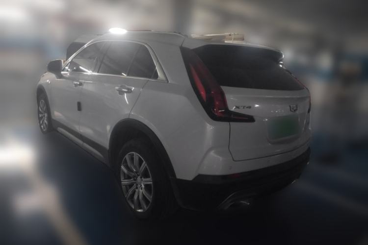 Used Cadillac XT4 2022 28T Two-Wheel-Drive Luxury Version Rear Left 45 Deg
