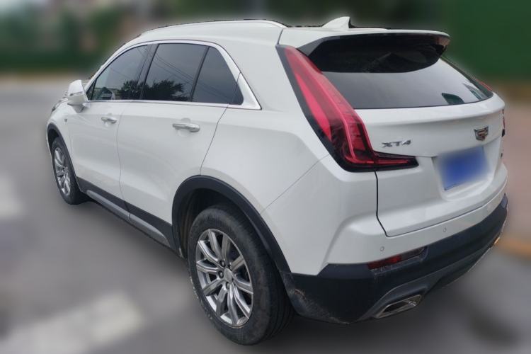Used Cadillac XT4 2022 28T Two-Wheel-Drive Luxury Version Rear Left 45 Deg