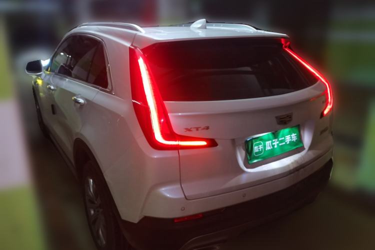 Used Cadillac XT4 2022 28T Two-Wheel-Drive Luxury Version Rear Left 45 Deg