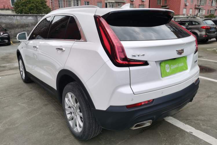 Used Cadillac XT4 2022 28T Two-Wheel Drive Fashion Edition Rear Left 45 Deg