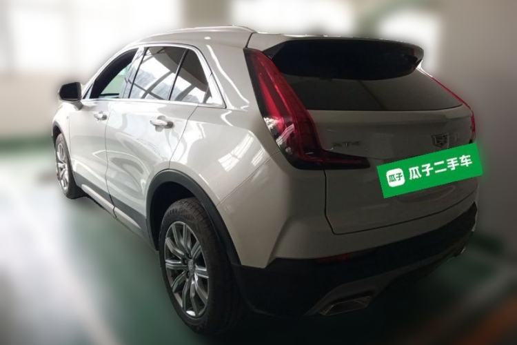 Used Cadillac XT4 2022 28T Two-Wheel-Drive Luxury Version Rear Left 45 Deg