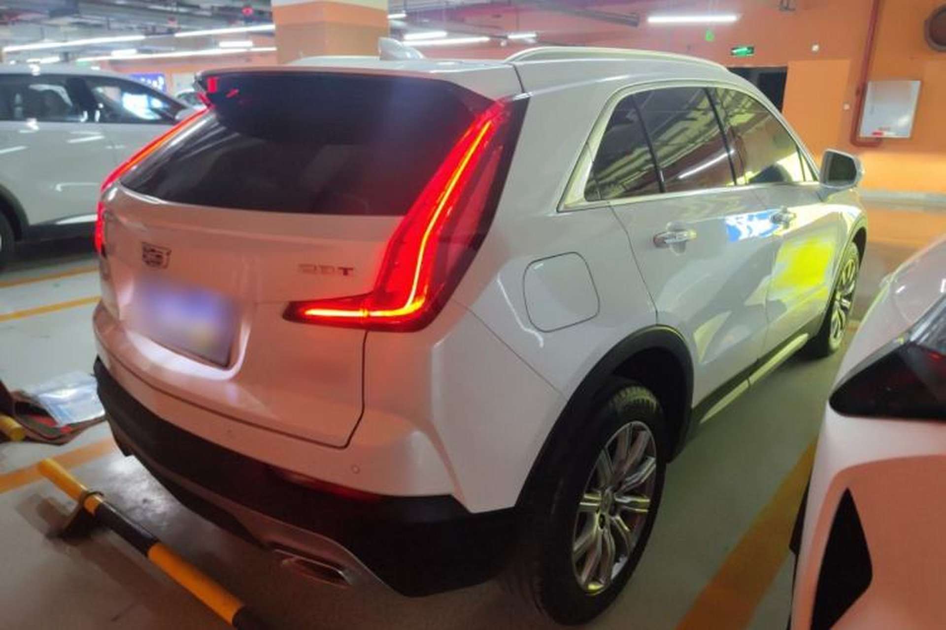 Used Cadillac XT4 2022 28T Two-Wheel Drive Prestige Version Rear Right 45 Deg