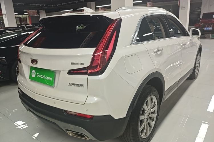 Used Cadillac XT4 2022 28T Two-Wheel-Drive Luxury Version Rear Right 45 Deg