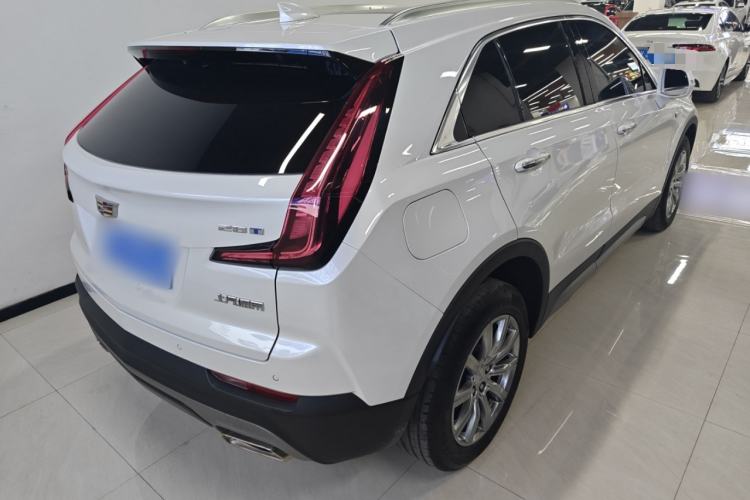 Used Cadillac XT4 2022 28T Two-Wheel-Drive Luxury Version Rear Right 45 Deg