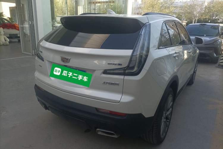 Used Cadillac XT4 2022 28T Four-Wheel Drive Platinum Edition Rear Right 45 Deg