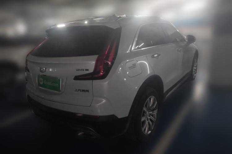 Used Cadillac XT4 2022 28T Two-Wheel-Drive Luxury Version Rear Right 45 Deg