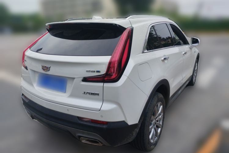 Used Cadillac XT4 2022 28T Two-Wheel-Drive Luxury Version Rear Right 45 Deg