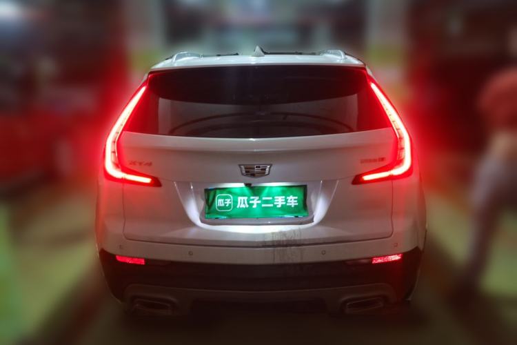Used Cadillac XT4 2022 28T Two-Wheel-Drive Luxury Version Rear